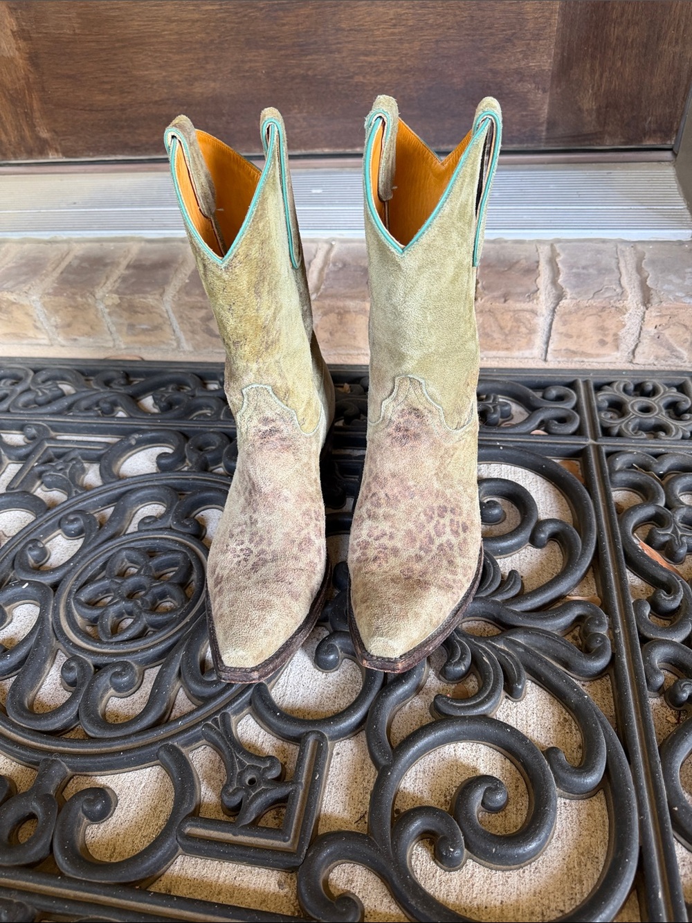 Old Gringo Leopardito Print Cowboy Boots with Turquoise Trim - Picture 9 of 9